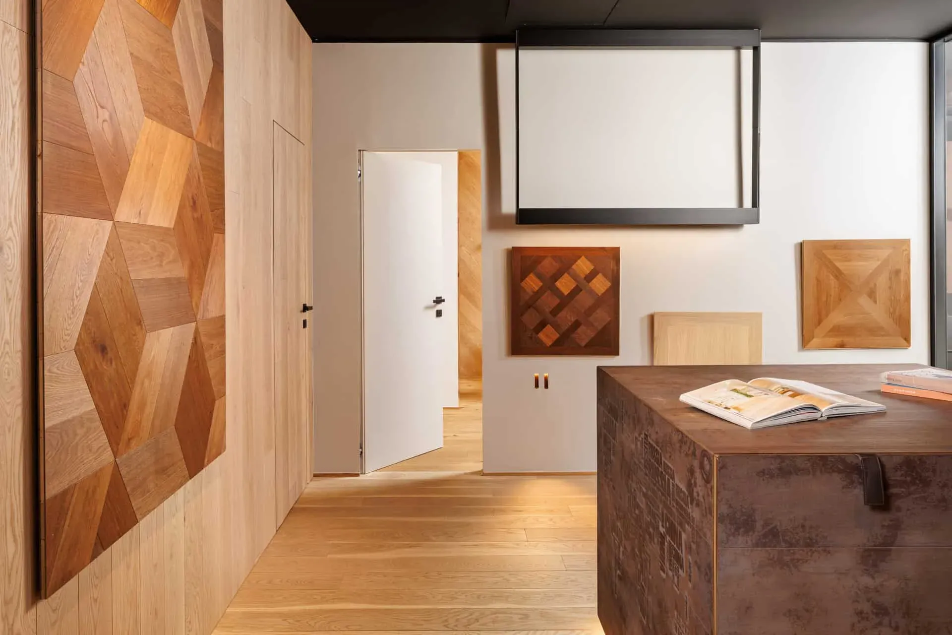 Mafi Showroom - sertar și detaliu