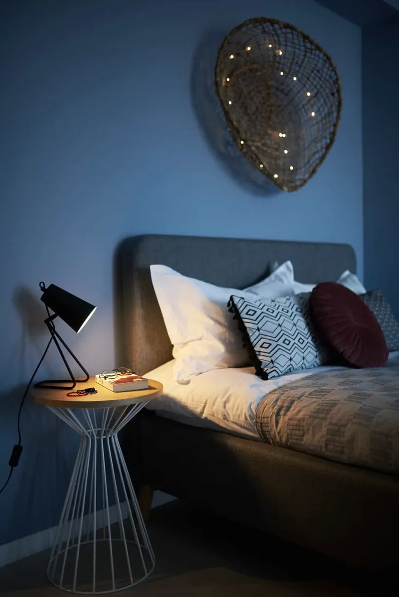 Quadra Trees - bedroom with lamp